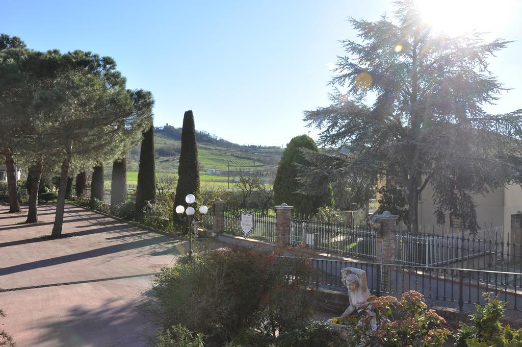 Agriturismo Corte Montini Villa Santa Giuletta Bagian luar foto
