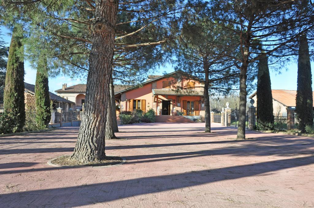Agriturismo Corte Montini Villa Santa Giuletta Bagian luar foto