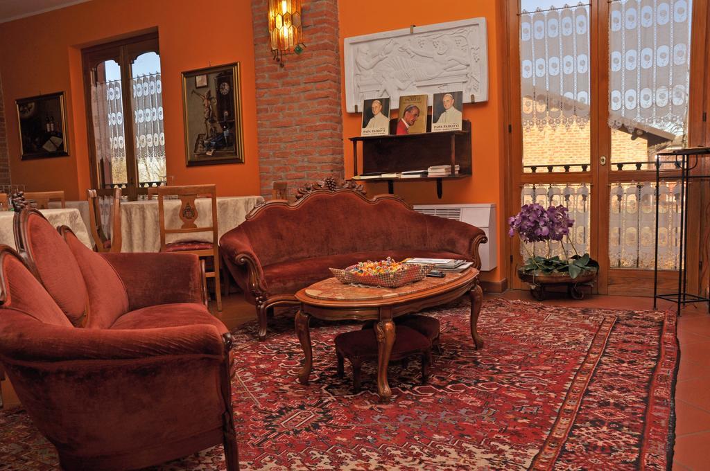 Agriturismo Corte Montini Villa Santa Giuletta Bagian luar foto