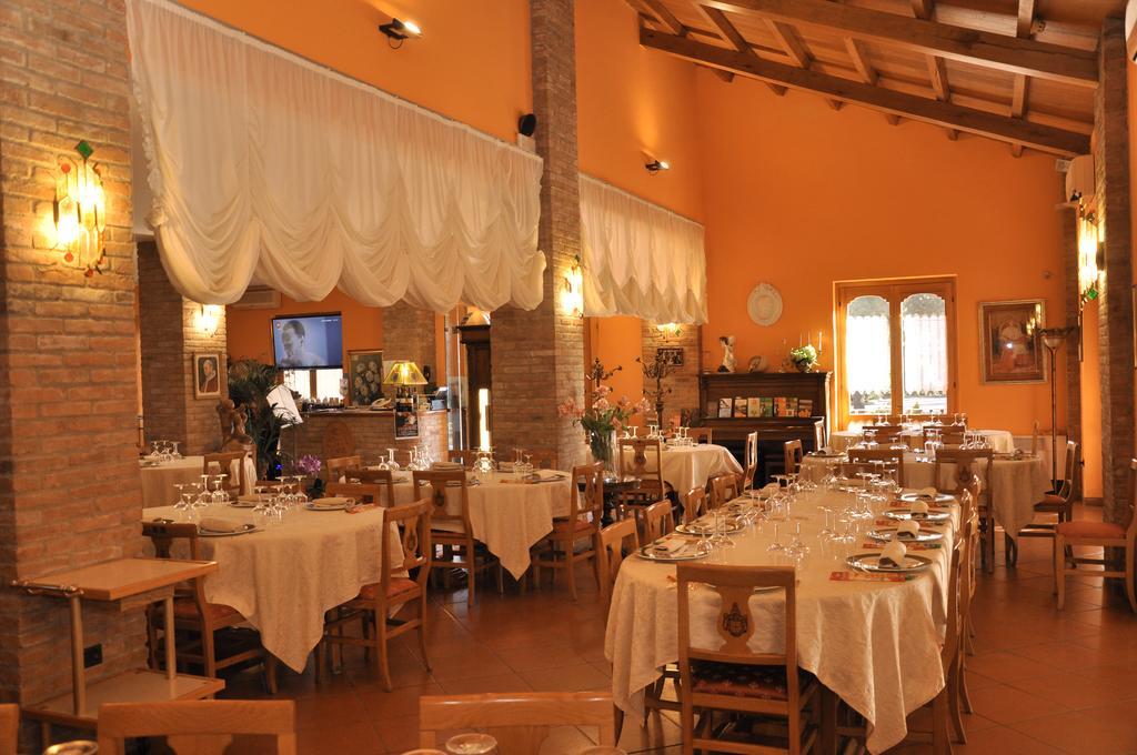 Agriturismo Corte Montini Villa Santa Giuletta Bagian luar foto