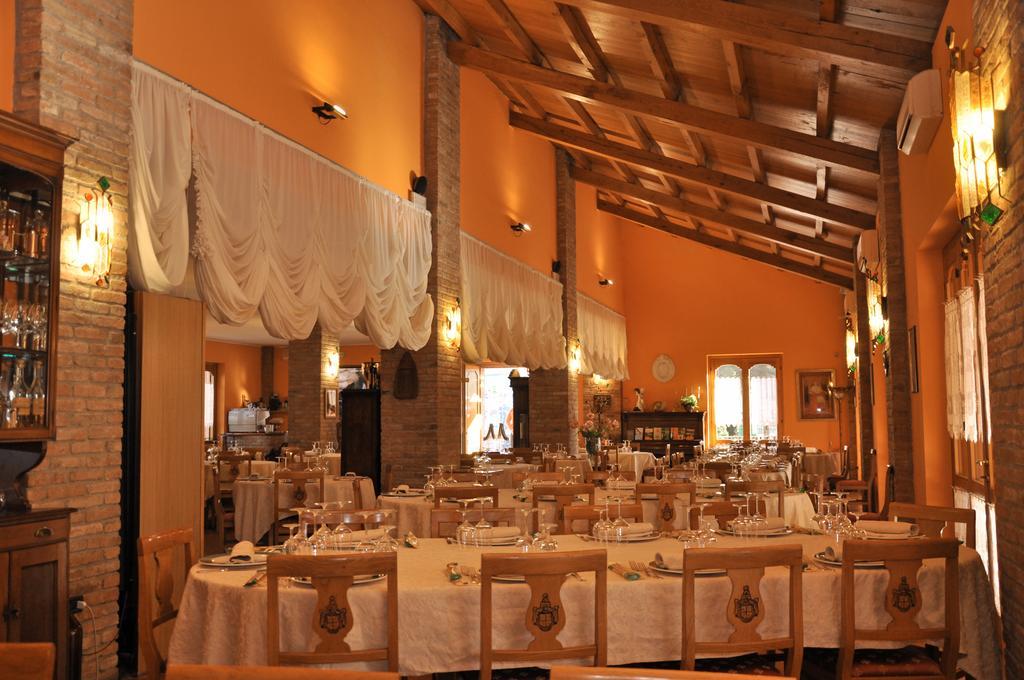 Agriturismo Corte Montini Villa Santa Giuletta Bagian luar foto