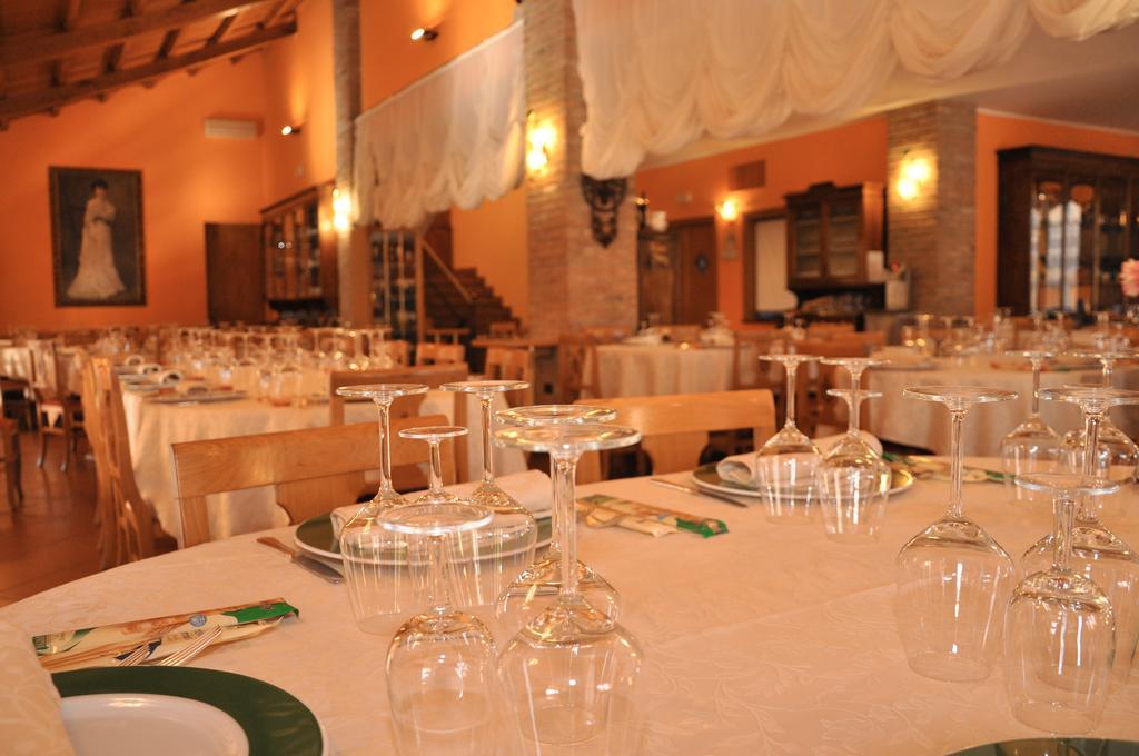 Agriturismo Corte Montini Villa Santa Giuletta Bagian luar foto