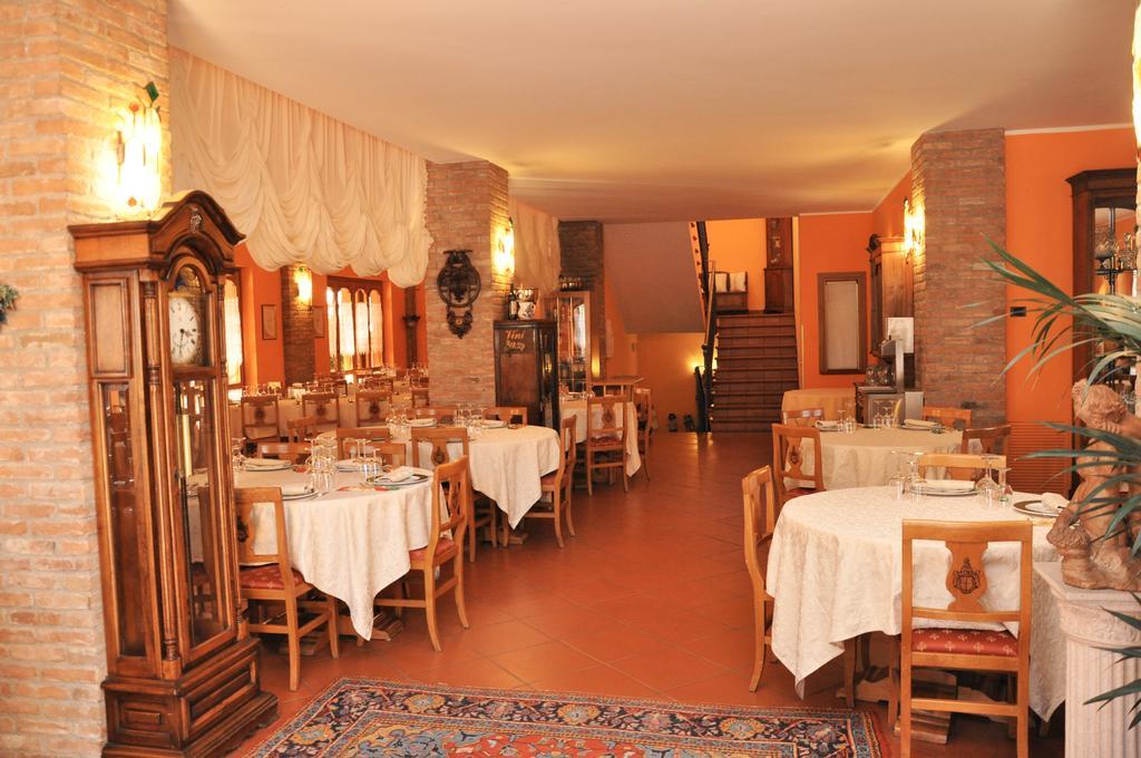 Agriturismo Corte Montini Villa Santa Giuletta Bagian luar foto