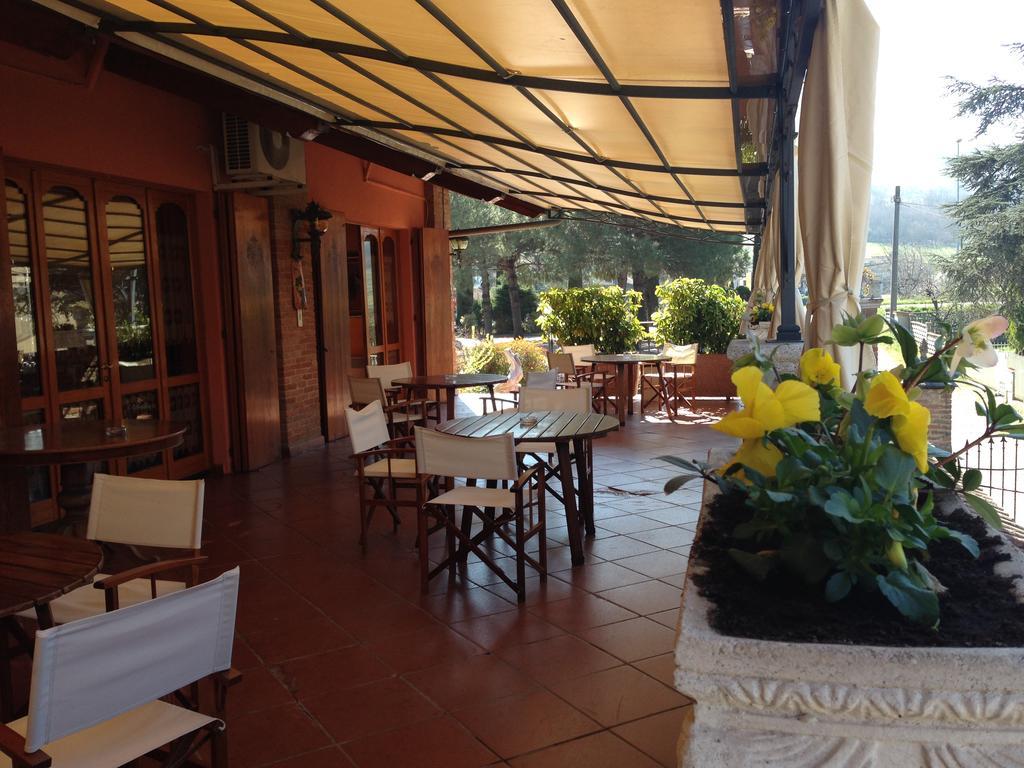 Agriturismo Corte Montini Villa Santa Giuletta Bagian luar foto